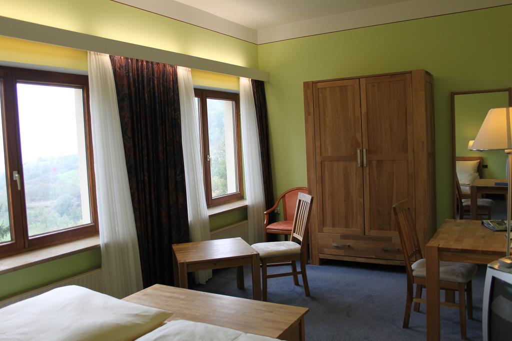 Hotel-Gasthof Die Post Brennerei Frankenhoehe Schillingsfuerst Luaran gambar