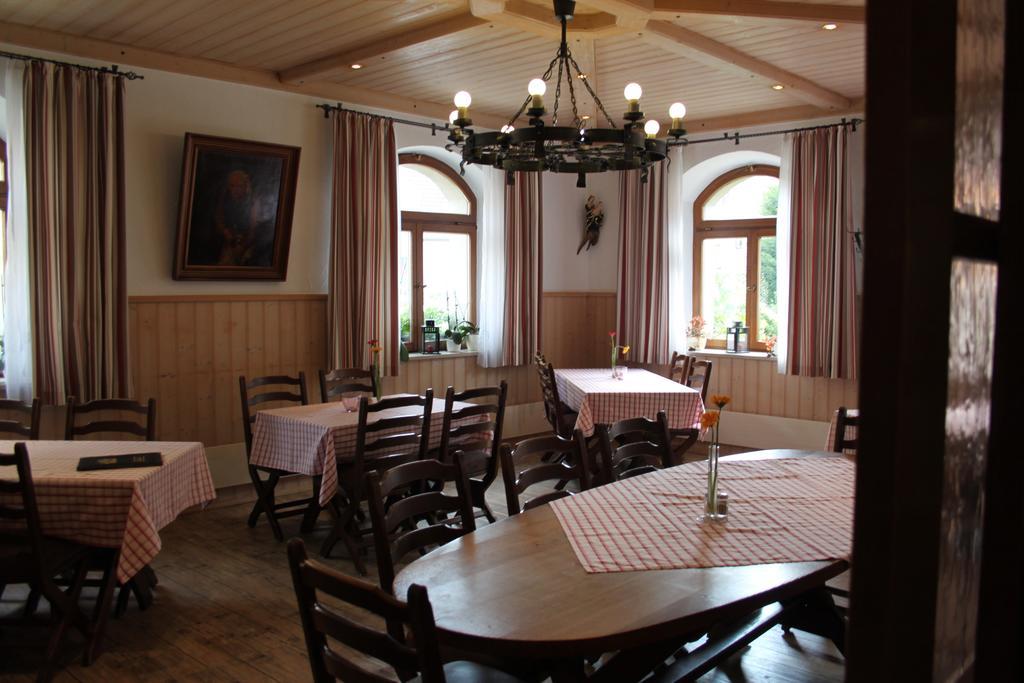 Hotel-Gasthof Die Post Brennerei Frankenhoehe Schillingsfuerst Luaran gambar