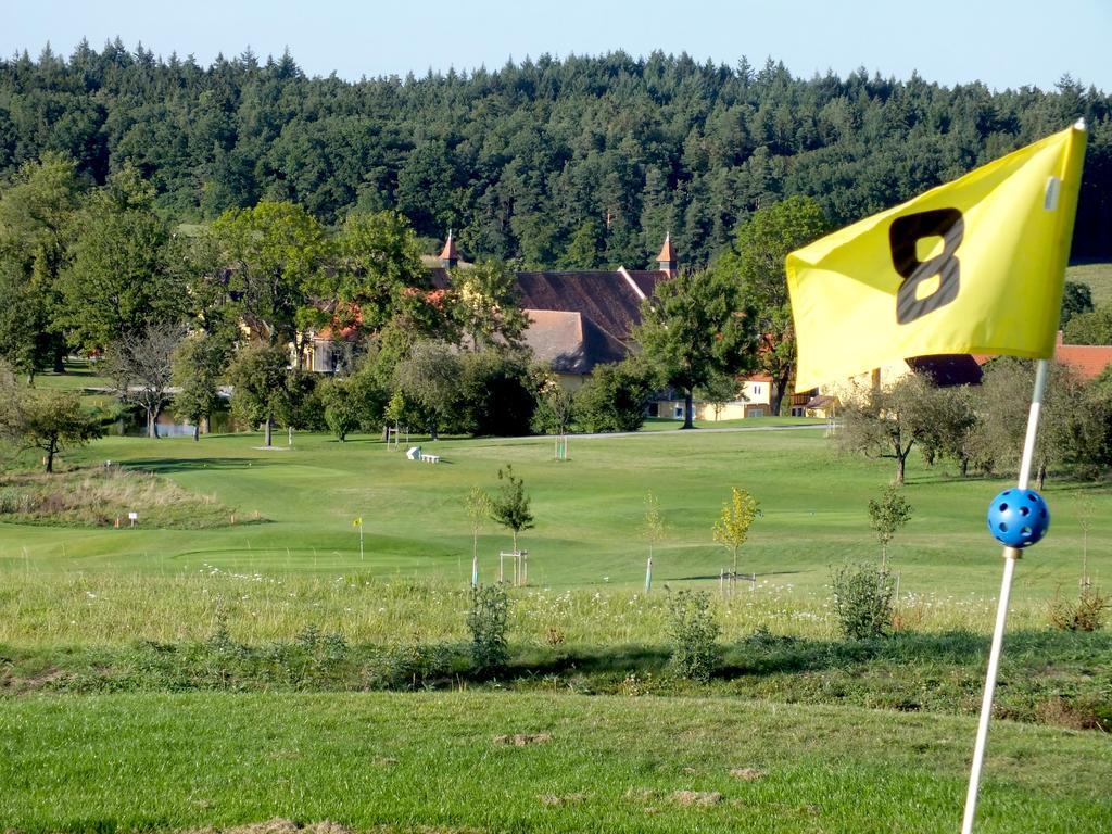 Hotel-Gasthof Die Post Brennerei Frankenhoehe Schillingsfuerst Luaran gambar