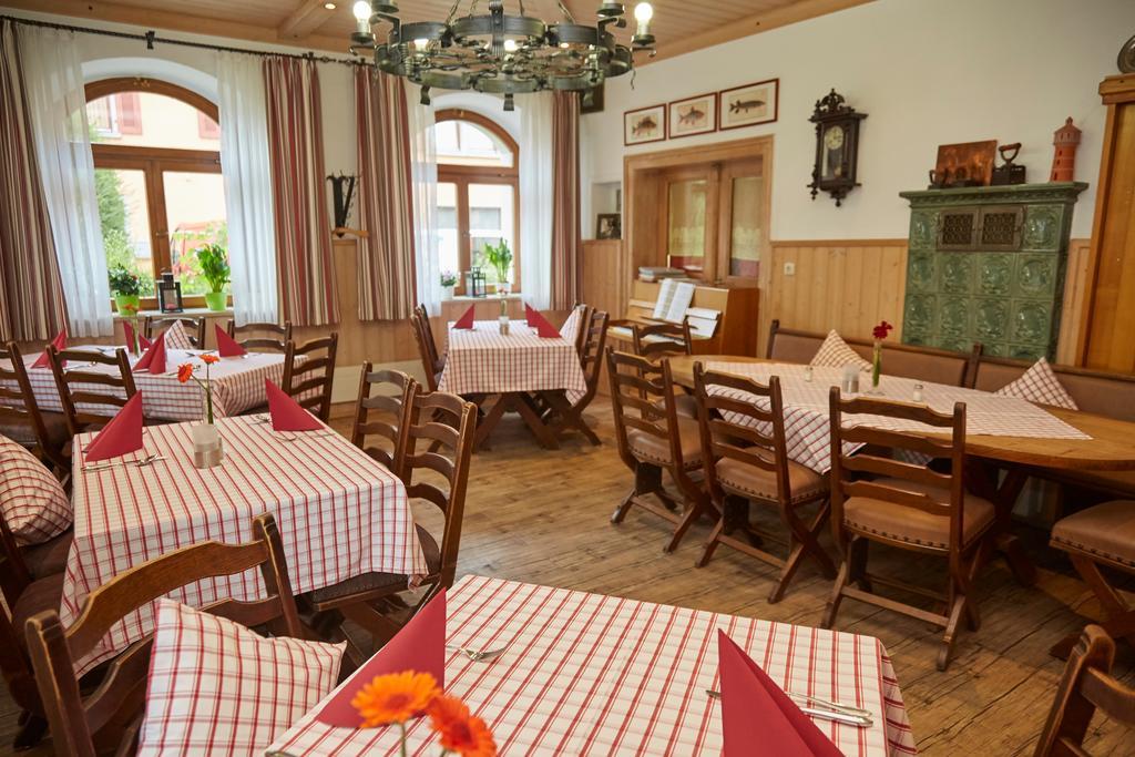 Hotel-Gasthof Die Post Brennerei Frankenhoehe Schillingsfuerst Luaran gambar